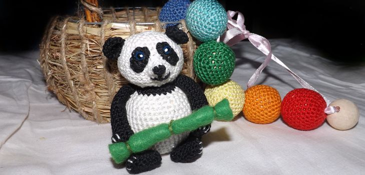 Πλεκτό παιχνίδι Panda με τα χέρια σας