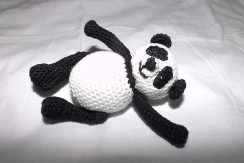 Πλεκτό παιχνίδι Panda με τα χέρια σας