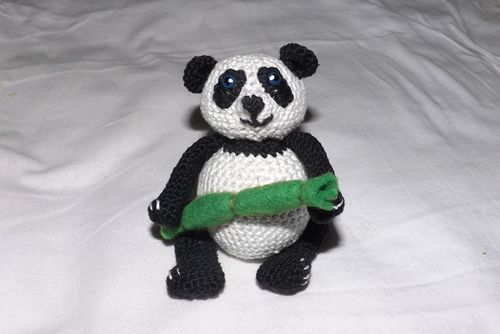 Πλεκτό παιχνίδι Panda με τα χέρια σας