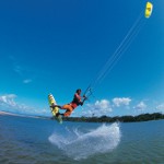 Kitesurfing: θα πάμε με το αεράκι; Kitesurfing: θα πάμε με το αεράκι;