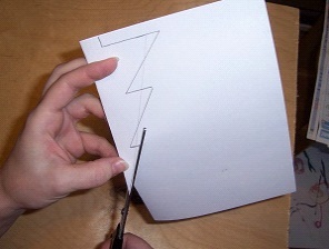 κόψτε το κενό χαρτόνι κάντε το τεμάχιο εργασίας