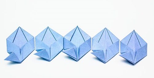 Πώς να κάνει ένα λουλούδι origami με τα χέρια σας