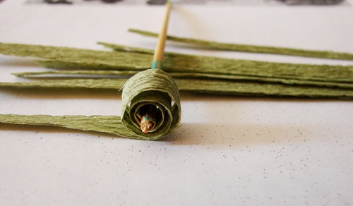 Crafts για τις 9 Μαΐου με τα χέρια τους: μια δεξαμενή χαρτιού