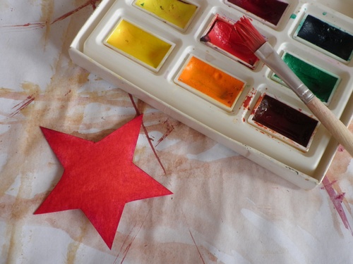 Scrapbooking: ένα χειροποίητο από τις 9 Μαΐου με τα χέρια τους στο σχολείο