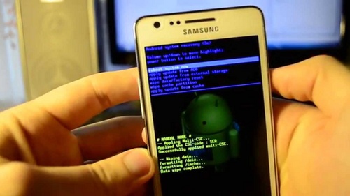 Πώς να επαναφέρετε τις ρυθμίσεις στη Samsung