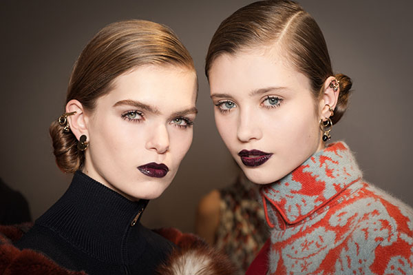 Mascara και μια συλλογή προϊόντων για τέλειο make-up. Τάσεις μακιγιάζ Φθινόπωρο-Χειμώνας 2016