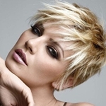 Hairstyles στο χορό για τα κοντά μαλλιά