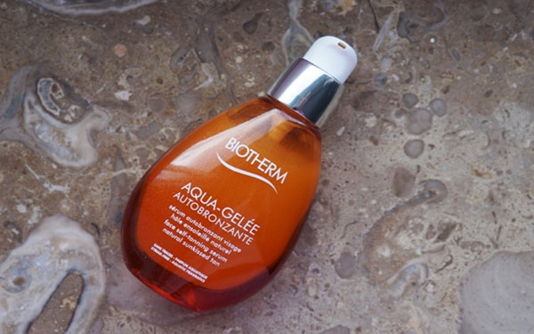 Παραλία Biotherm Aqua-Gelée Solaire για βελούδινο δέρμα