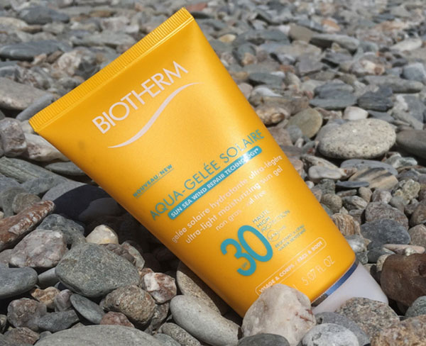 Παραλία Biotherm Aqua-Gelée Solaire για βελούδινο δέρμα