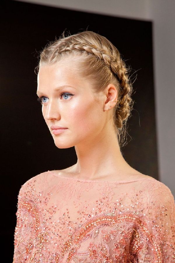 Hairstyle για το Νέο Έτος του Firecracker από τα χέρια του - ιδέες μόδας για μικρές, μεσαίες, μακριά μαλλιά, φωτογραφία
