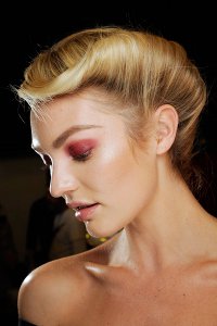 Hairstyles για το Νέο Έτος 2013