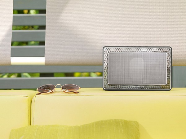 Ενότητα στυλ και τεχνολογία: στήλη Bowers & Wilkins T7 Gold Edition