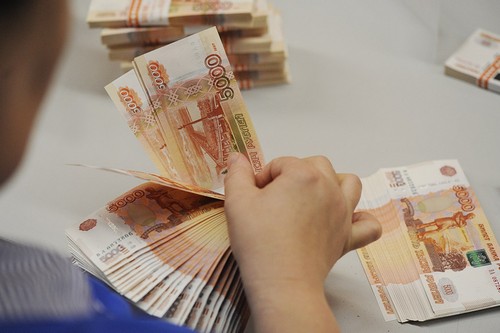 Πώς να μεταφέρετε ρούβλια στο hryvnia και αντίστροφα