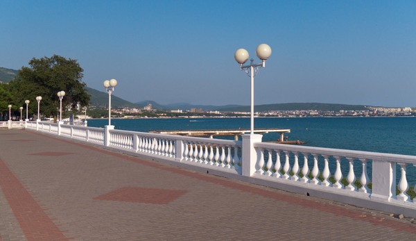 Ποιος θα είναι ο καιρός στο Gelendzhik τον Σεπτέμβριο του 2016; Πρόβλεψη του υδρομετεωρολογικού κέντρου για τον καιρό και τη θερμοκρασία του νερού στο Gelendzhik για τον Σεπτέμβριο και ανασκοπήσεις των τουριστών