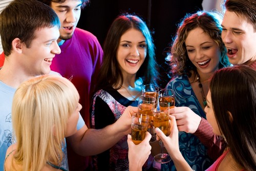Τα πιο γκέι και αστεία toasts σε στίχο και πεζογραφία
