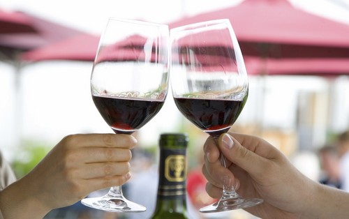 Τα πιο γκέι και αστεία toasts σε στίχο και πεζογραφία