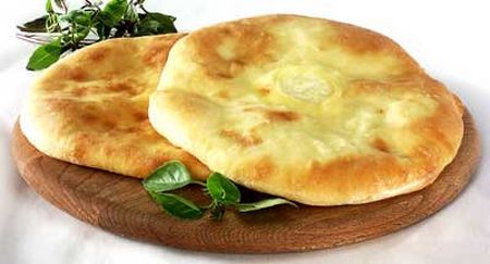 Μπορείτε να κάνετε khachapuri σε κεφίρ ή ξινή κρέμα. Ως γέμιση χρησιμοποιήστε αυγά ή κρέας. Ταυτόχρονα, όσο περισσότερο αποχωρείτε από την κλασική συνταγή, τόσο πιο δύσκολο θα είναι να καλέσετε το μαγειρικό σας αριστούργημα πραγματικό khachapuri. 