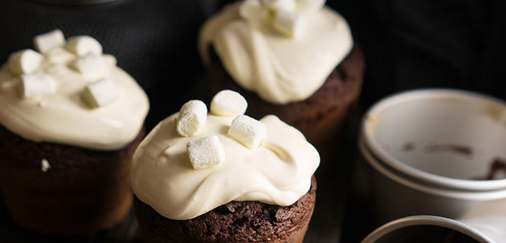 Μια απλή συνταγή: εορταστικές muffins σοκολάτας με ganash