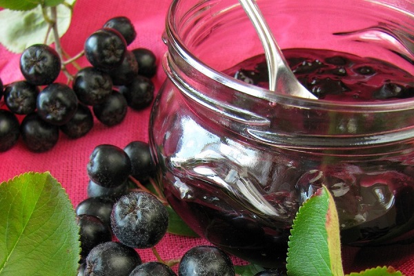 Μαρμελάδα από μήλα και chokeberry