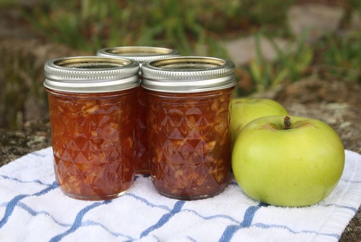 Jam από μήλα σε ένα multivark για το χειμώνα: συνταγή φωτογραφίας για μαρμελάδα μήλου