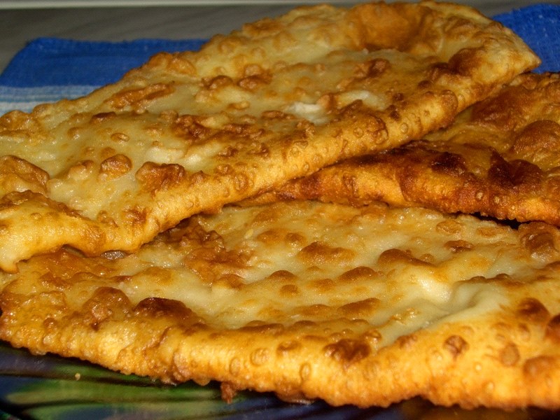 πολλοί chebureks