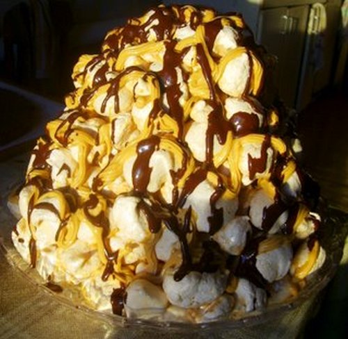 Cake Grafskie ερείπια