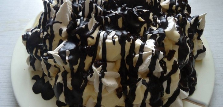 Cake Grafskie ερείπια με ξινή κρέμα
