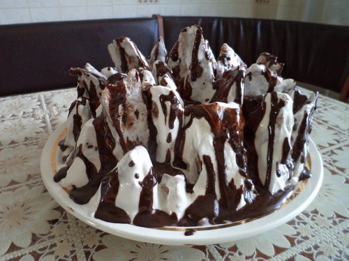 Cake Grafskie ερείπια με ξινή κρέμα