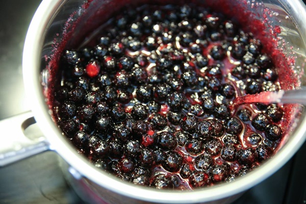 Μαρμελάδα από μαύρο chokeberry