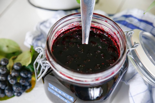 Μαρμελάδα από μαύρο chokeberry