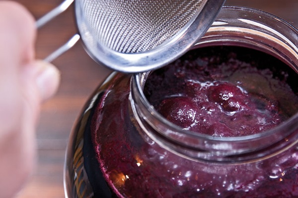 Σπιτικό κρασί από chokeberry