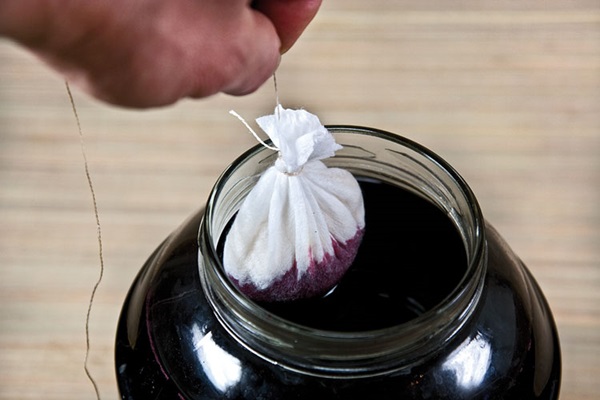 Σπιτικό κρασί από chokeberry