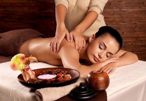 Ταϊλανδικό μασάζ στο CROWN THAI SPA - ένα άγγιγμα ευτυχίας